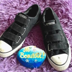 ⭐BLACK VELCRO CONVERSE⭐